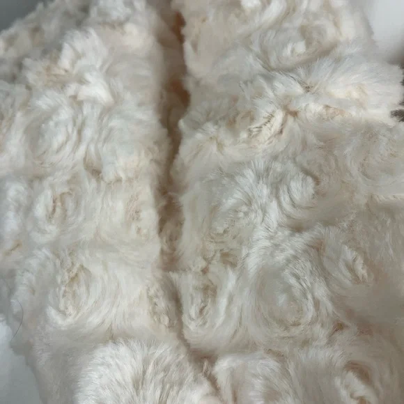 Faux Fur Infinity Scarf - Picture 2 of 6